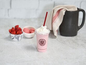 Çilek Milkshake Orta görseli