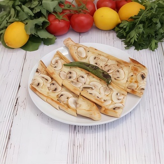 Kaşarlı Mantarlı Pide görseli