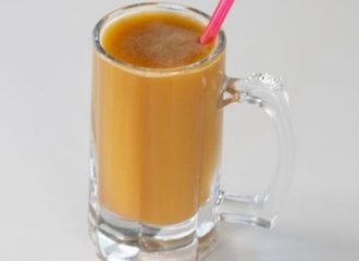 Taze Sıkma Elma Suyu (1 L.) görseli