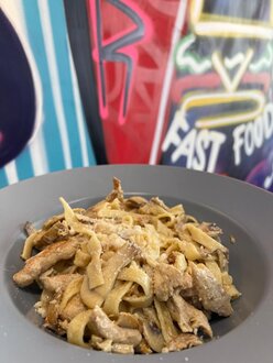 Fettuccine Alfredo görseli