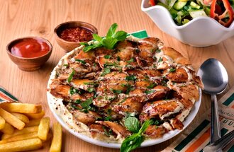 Humus Üstü Tavuk Döner görseli