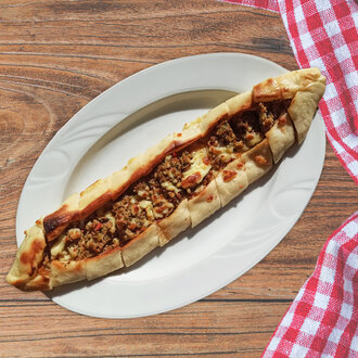 Kıymalı Kaşarlı Pide görseli