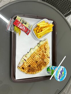 Bazlama Tost Kaşarlı(150 Gr) Ayran İçecek Menü görseli