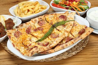 Sucuklu Pide görseli