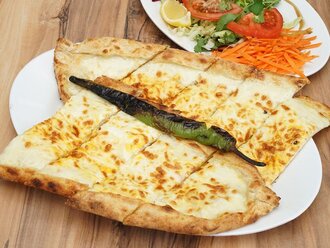 Kaşarlı Pide görseli