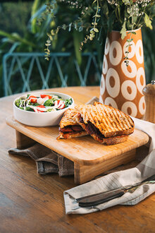 Sucuklu Tost görseli