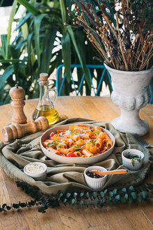 Domates Soslu Spagetti görseli