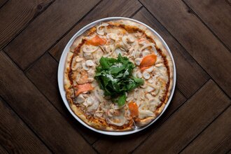 Deniz Mahsullü Pizza görseli