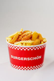 Şnitzel Salata görseli