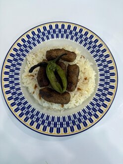 Pilav Üstü İnegöl Köfte görseli