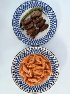 İnegöl Köfte & Penne Napoliten Menü görseli
