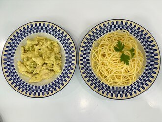 Köri Soslu Tavuk & Spaghetti görseli