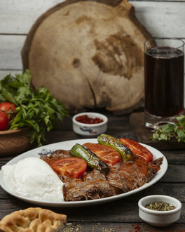 İskender (Et Dönerden) görseli