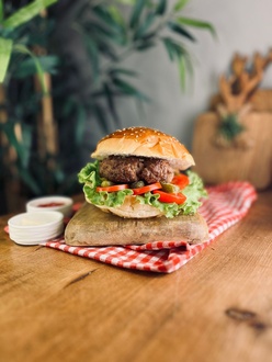 Classic Burger görseli