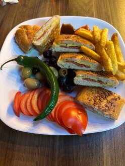 Baget Acılı Karışık Tost görseli