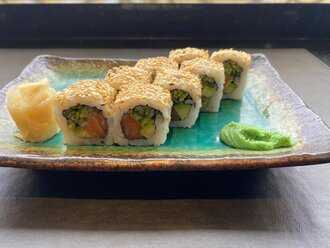 Salmon California Roll (8 Pcs.) görseli