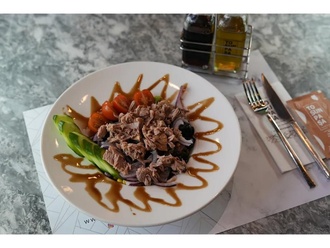 Ton Balıklı Salata görseli