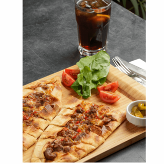 Kuşbaşılı Pide görseli