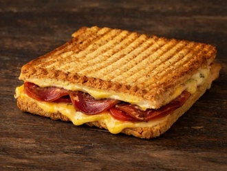 Pastırmalı Kaşarlı Tost görseli