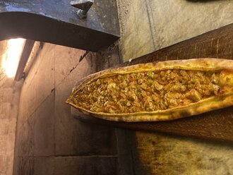 Kuşbaşılı Kaşarlı Pide görseli