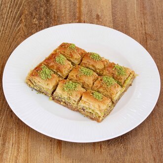 Antep Fıstıklı Özel Kesim Baklava (1 Kg) görseli