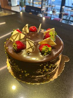 Çilek Çikolatalı Pasta (No.1) görseli