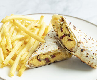 Sucuklu & Çedarlı Scrambled Burrıto görseli