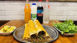 Et Tantuni Beşli Menü.  5 Et Dürüm Veya Ekmek + 1 Lt. İçecek görseli