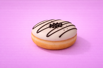 Vanilya Kaplı Ahududulu Donut görseli