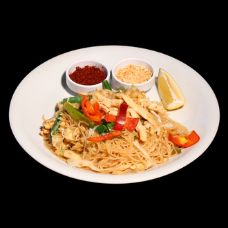 Tavuklu Pad Thai görseli