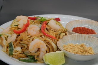 Karidesli Pad Thai görseli