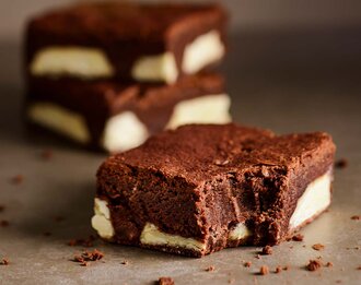 Beyaz Çikolatalı Brownie görseli