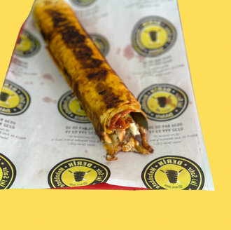 Antakya Usulü Kaşarlı Tavuk Döner Dürüm görseli