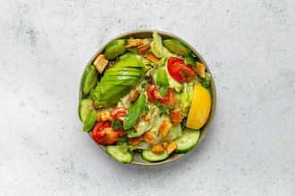 Avokado Salata görseli