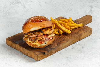 Mangal Tavuk Burger görseli