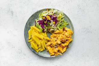 Acılı Cheddar Soslu Tavuk görseli