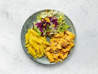 Acılı Cheddar Soslu Tavuk görseli