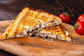 Kavurmalı Kaşarlı Tost görseli