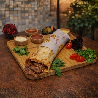 Pide Ekmeğine Et Döner görseli