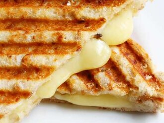 Kaşarlı Tost görseli