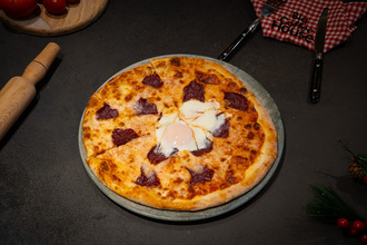 Pastırmalı Pizza görseli