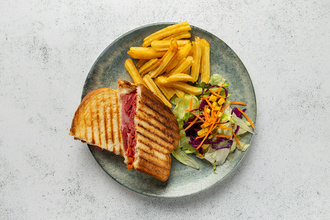 Ayvalık Tost görseli