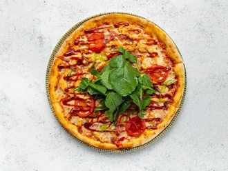 Chicken Bbq Pizza görseli