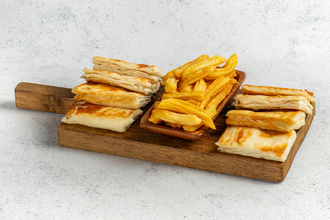 Ispanaklı & Beyaz Peynirli Gözleme görseli