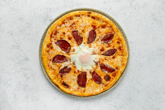 Sucuklu Pizza görseli