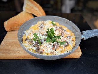 Kavurmalı Kaşarlı Sahanda Yumurta görseli