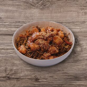 Sebzeli Erişte Üstü General Tso Tavuk görseli