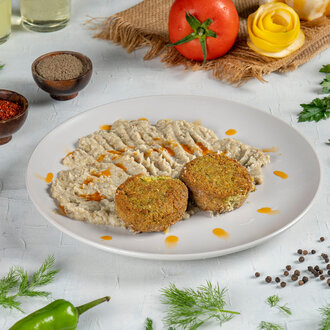 Vegan Patlıcan Beğendi Yatağı & Falafel görseli