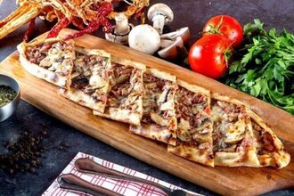Mantarlı Kaşarlı Pide görseli