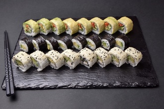 Veggie Sushi Set Menü (24 Adet) görseli